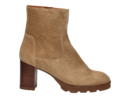 Catwalk boots with heel beige